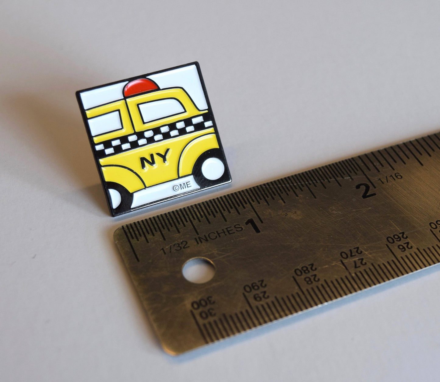 Taxi New York Enamel Pin