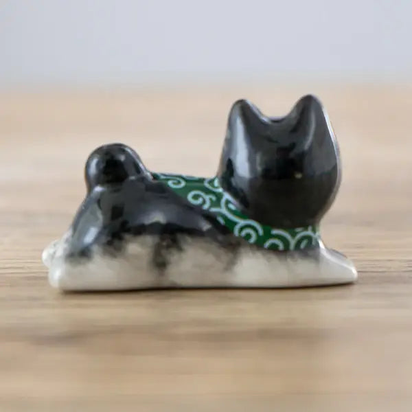 Urban Tokyo - Shiba Inu Porcelain Chopsticks Rest 2"L
