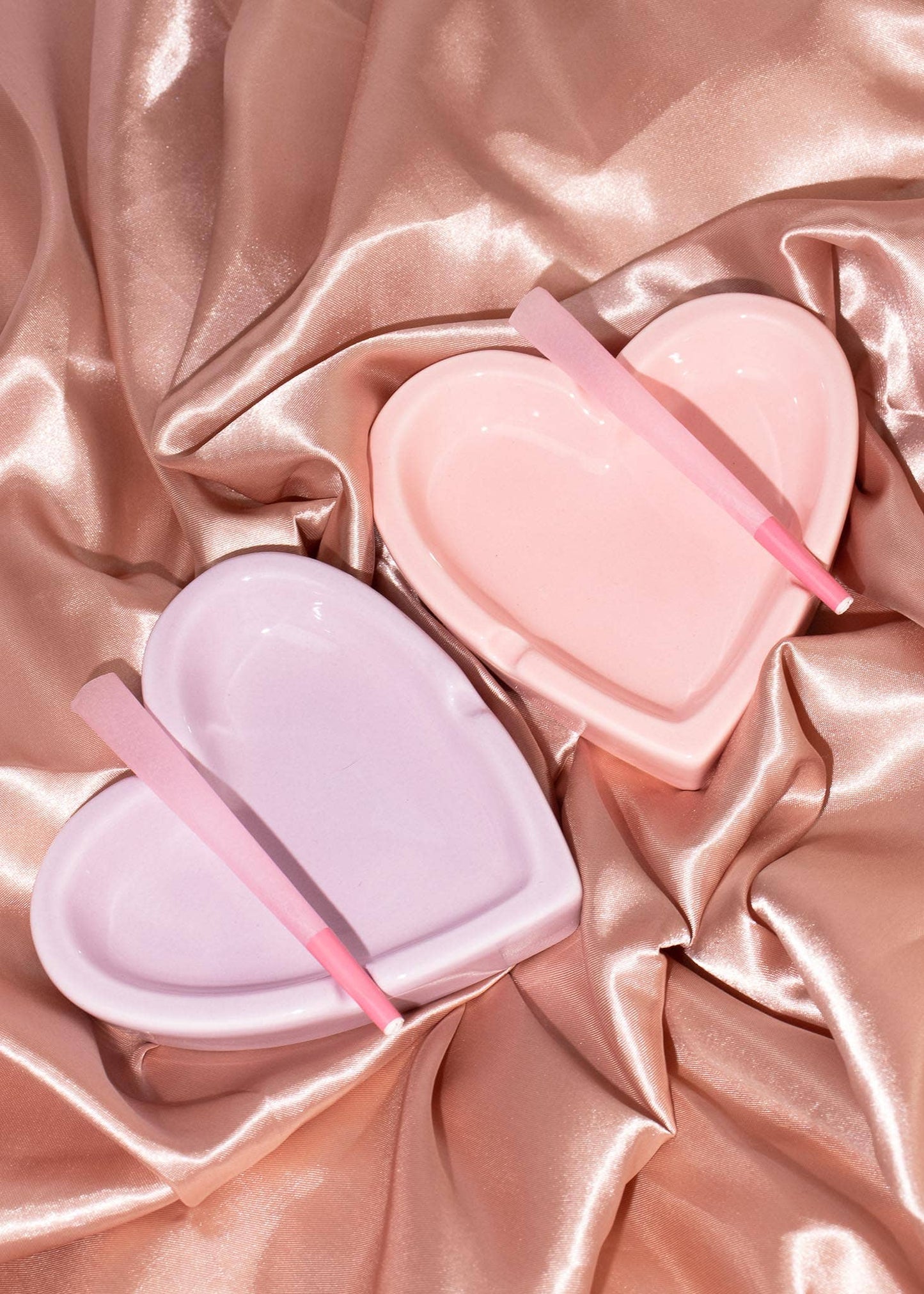 Canna Style - CANDY HEART ASHTRAY