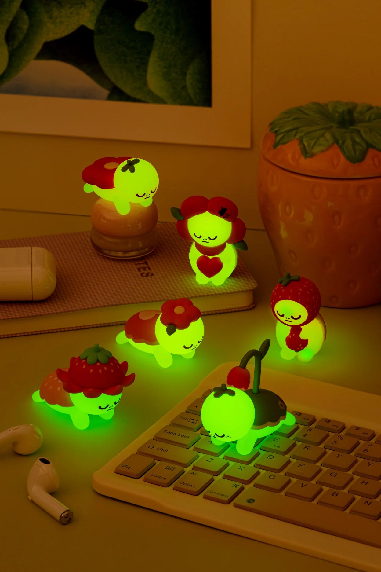 Smoko Kawawa Turtles Glow in the Dark Blind Box Figure