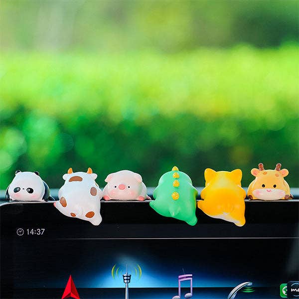 Showcase - Huggers: The Phone Hugging Animals Collectable Figurine Blind Bag (1pc)