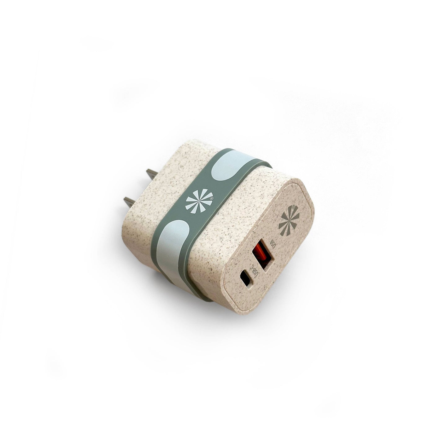 DOUBLE PLAY ECO™ WALL POWER ADAPTER