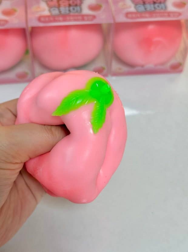 Peach Crunch Squishy – Soft & Stretchy ASMR Fidget Toy