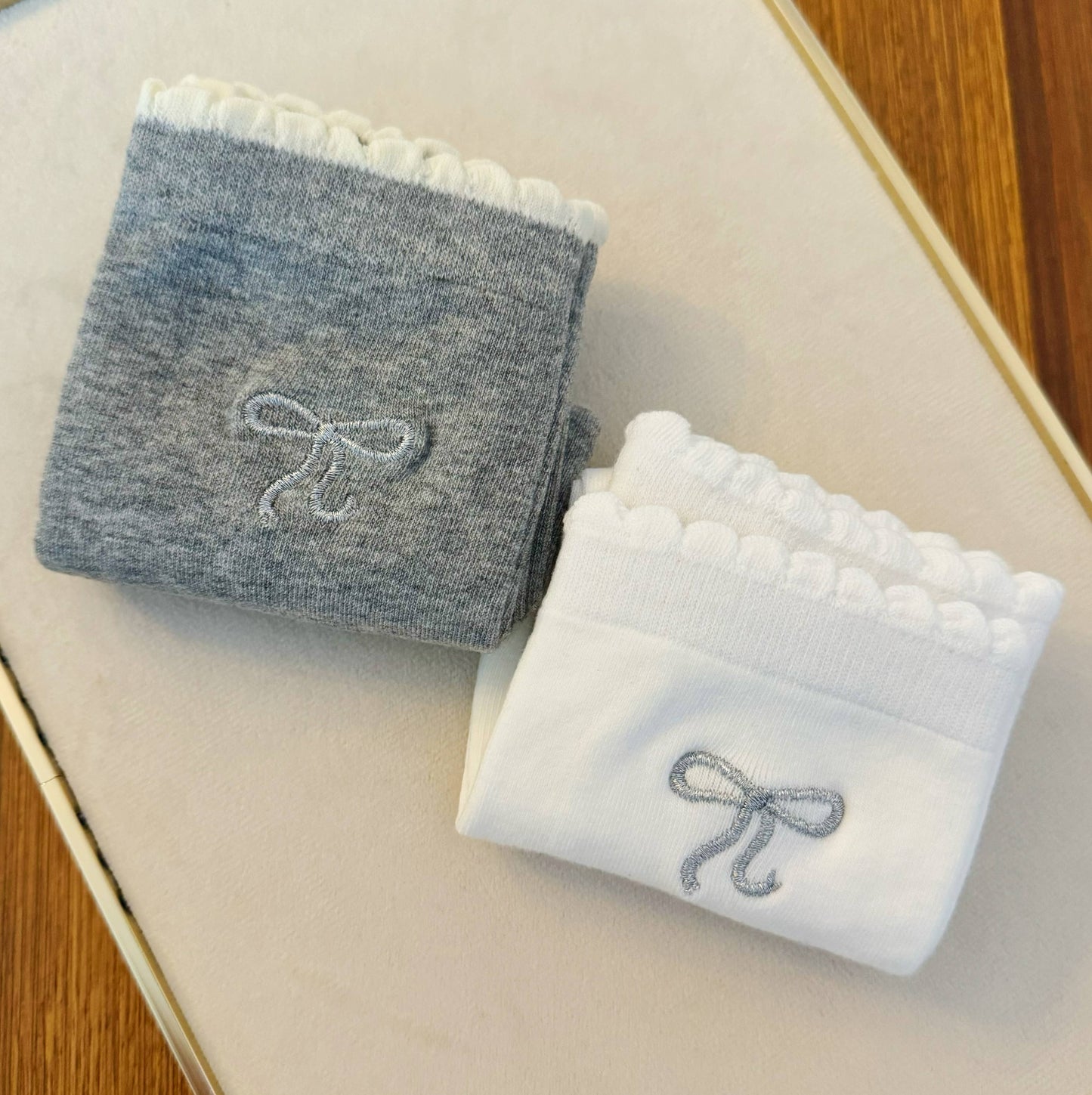 Ellison+Young - Bow Bow Socks Set Of 2