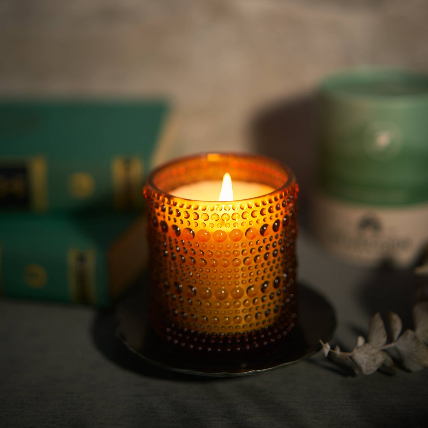 Artemisa Scented Candle — Sage, Bergamot, Citrus & Cedarwood