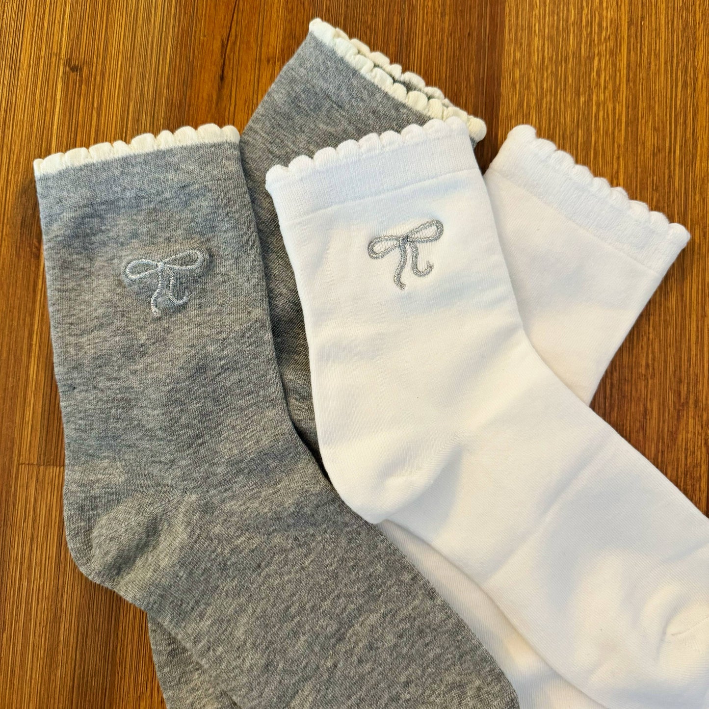 Ellison+Young - Bow Bow Socks Set Of 2