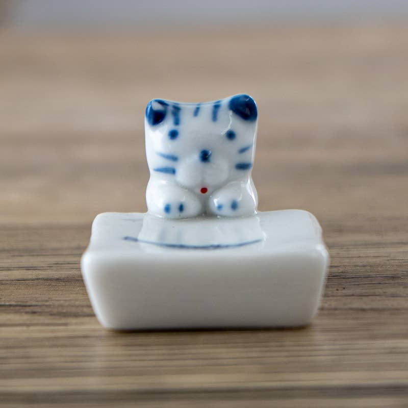 Urban Tokyo - Cat and Fish Porcelain Chopsticks Rest 1.75"L