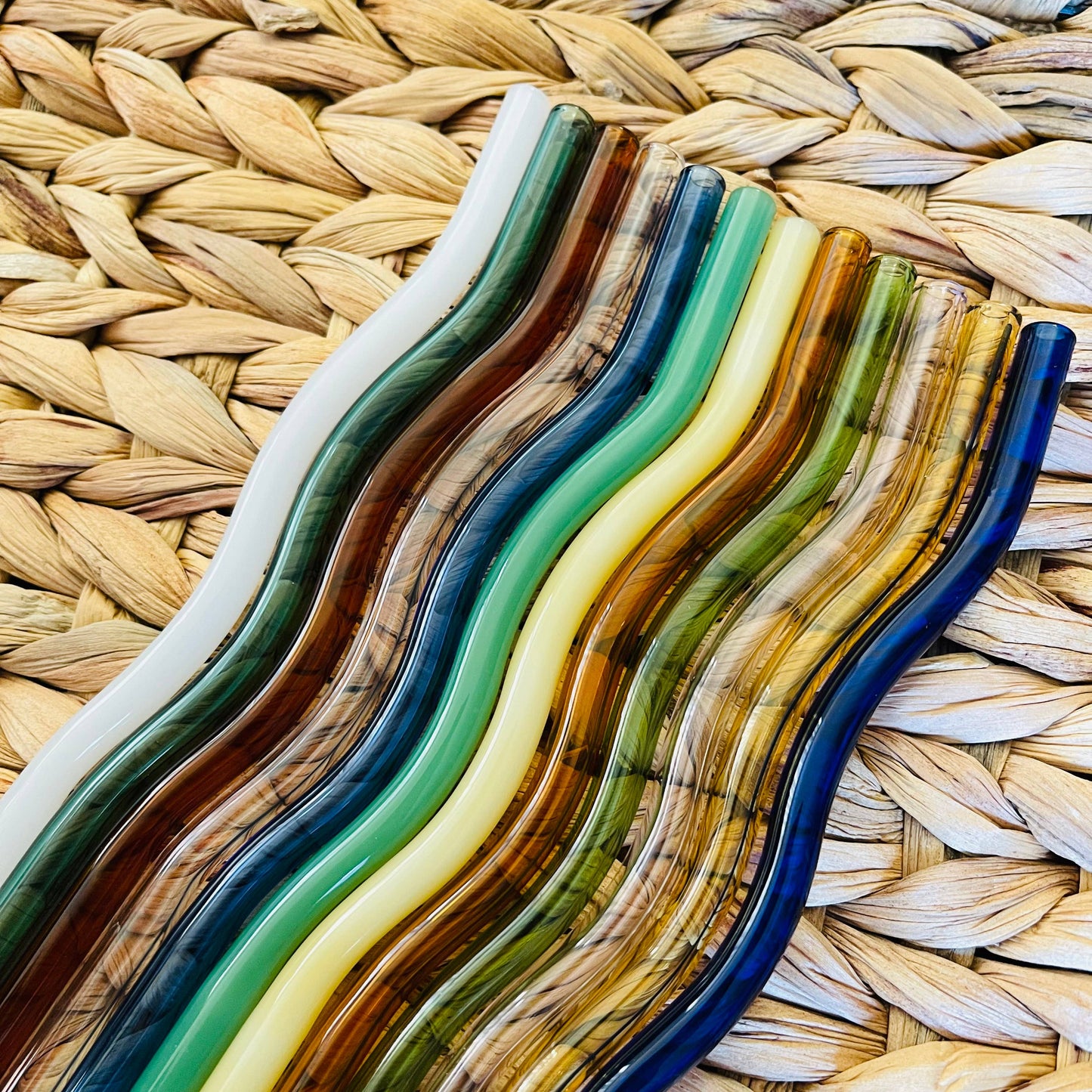 KuriArt Designs - Wavy Reusable Glass Straws