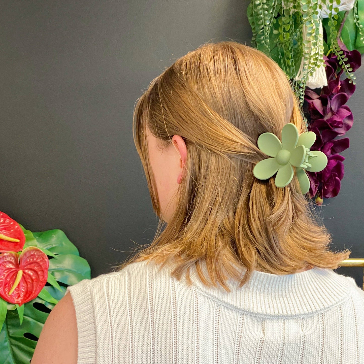 Ellison+Young - Daisy Days Hair Claw