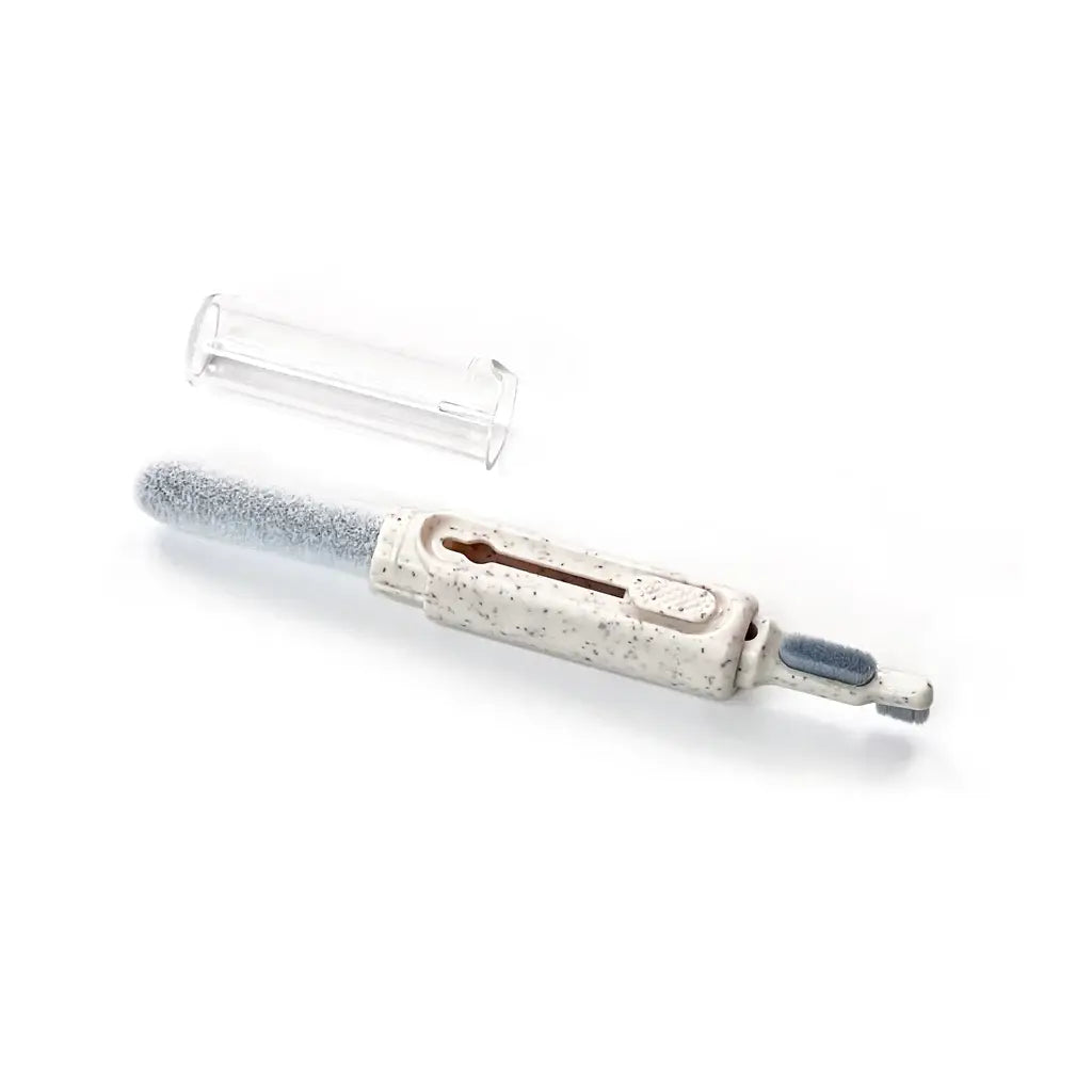 TEENIE WEENIE EARBUD CLEANIE
