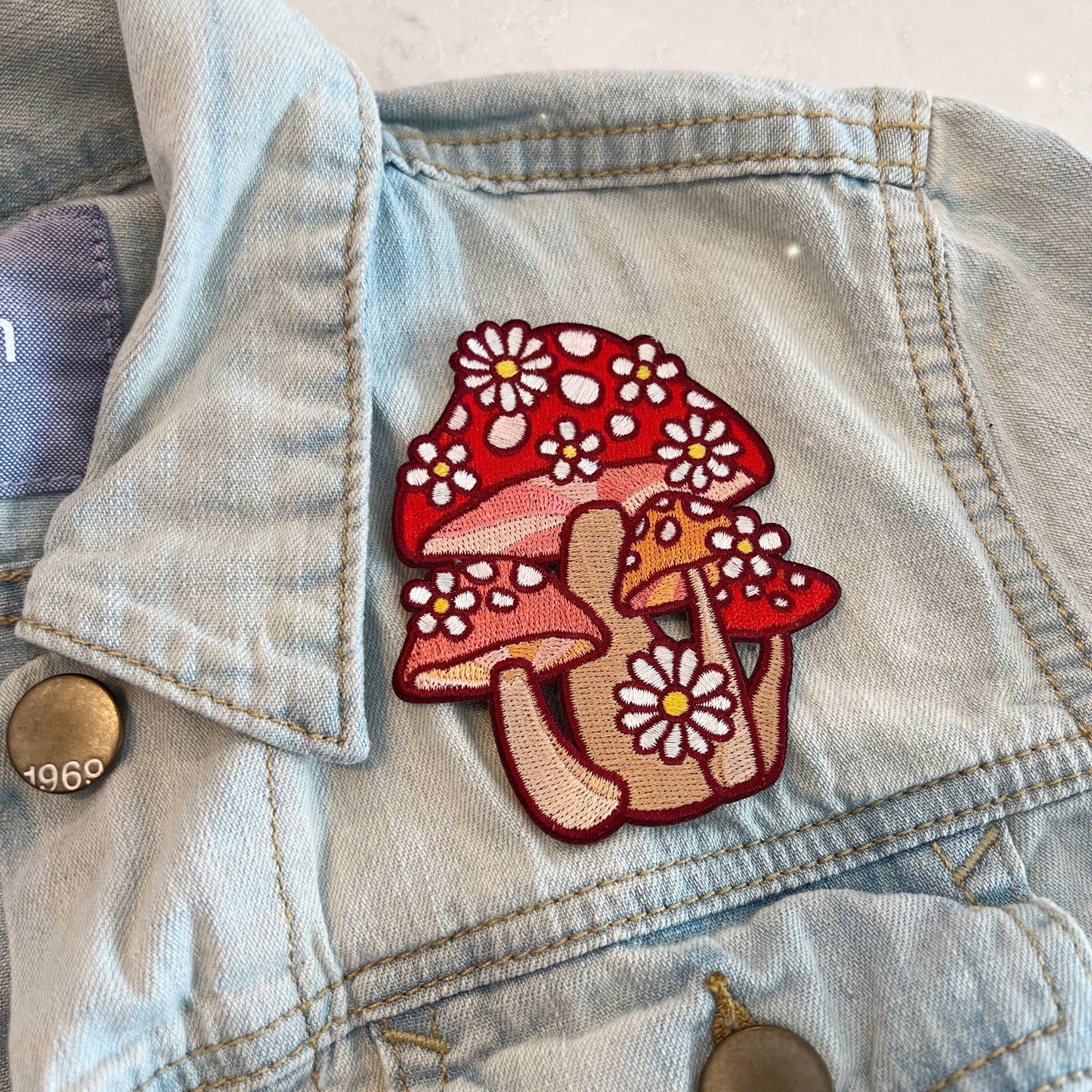 Wildflower + Co. - Mushroom & Daisy Cluster Patch - Medium