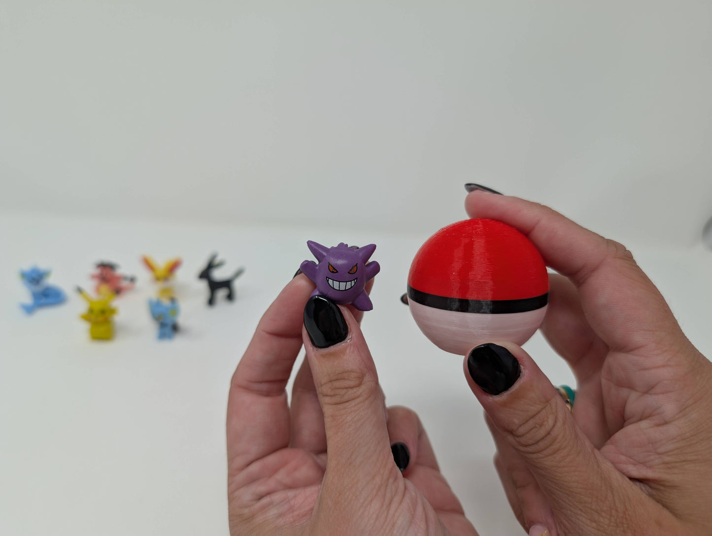 Mystery Pokemon Figuirines - Crackable Pokeballs - Stocking